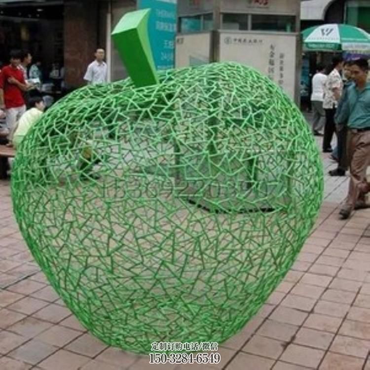 草地苹果雕塑 现代校园果蔬雕塑 大型水果雕塑
