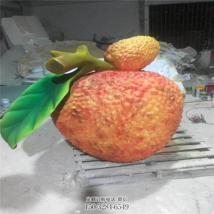 创意荔枝雕塑 步行街店门口雕塑 水果小品