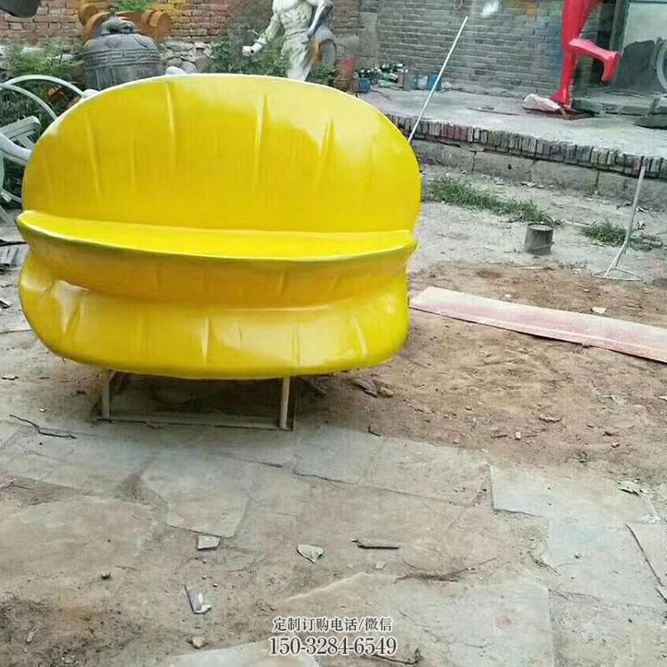 文化杨桃雕塑 景观户外水果雕塑点击 户外瓜果雕塑供给